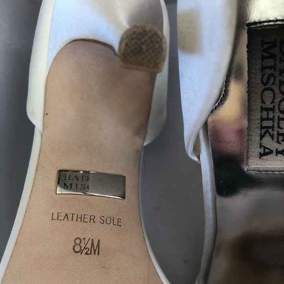 White satin dress shoes size 8.5 - Picture 5 of 5